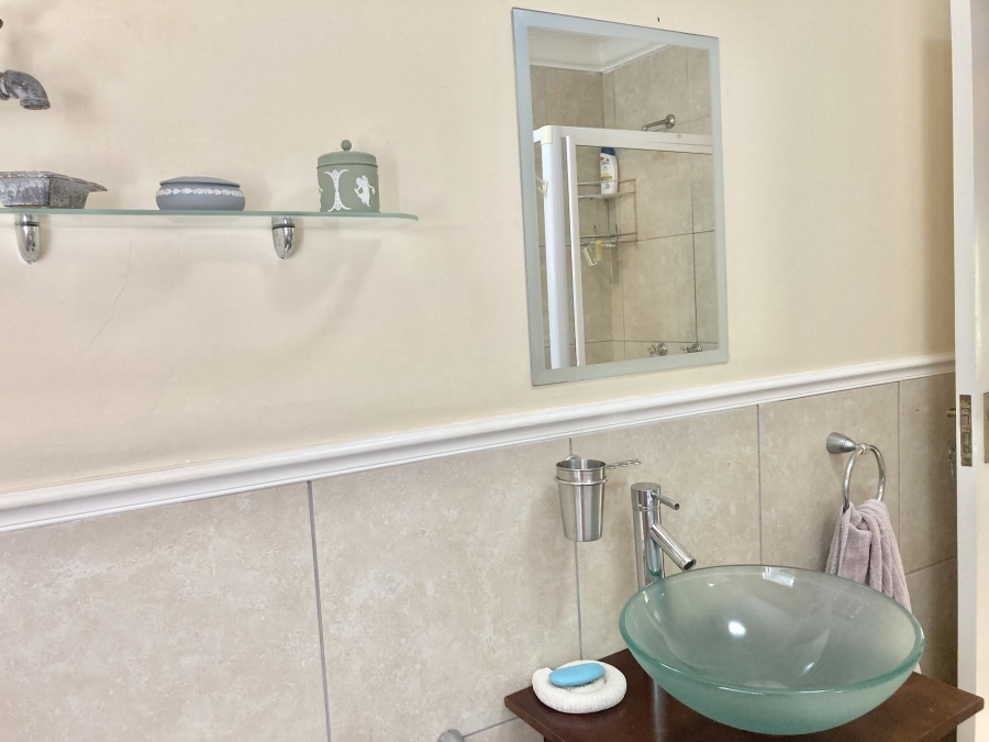 To Let 3 Bedroom Property for Rent in Claremont Upper Western Cape